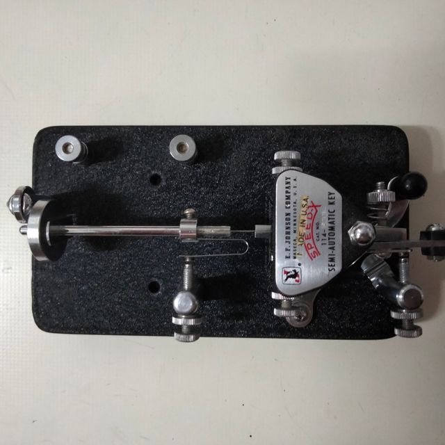 MANIPULADORES TELEGRAFÍA