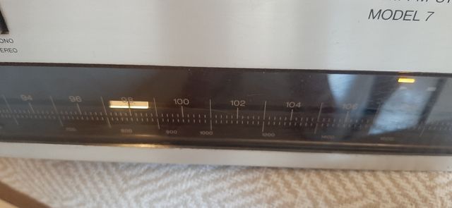 Sintonizador Garrard modelo 7.