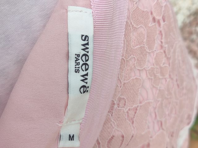 🌺 Preciosa falda de blonda rosa con volante