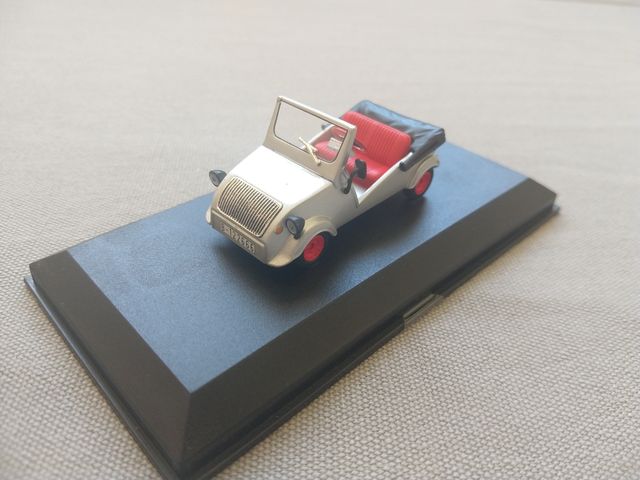 Voisin Biscuter 1/43 de Ixo