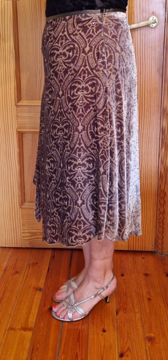 Falda fiesta MASSIMO DUTTI.