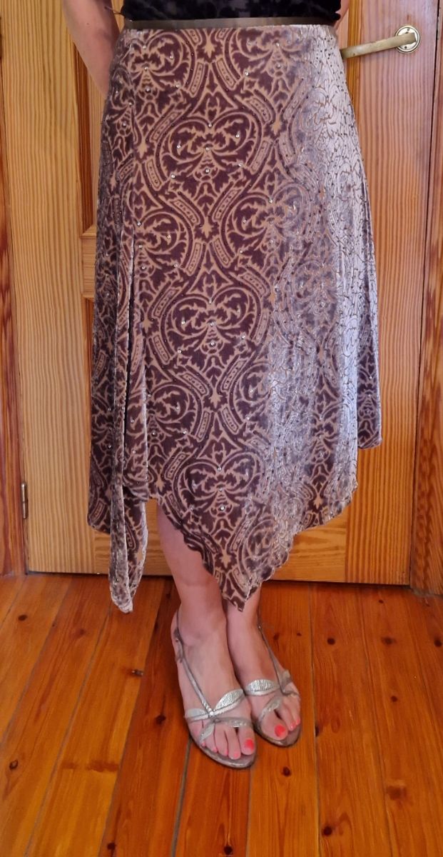 Falda fiesta MASSIMO DUTTI.