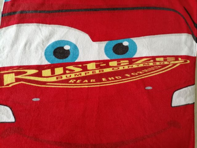 Cars: Toalla (libro peli y  colorear de regalo) 