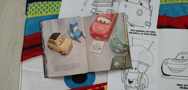 Cars: Toalla (libro peli y  colorear de regalo) 