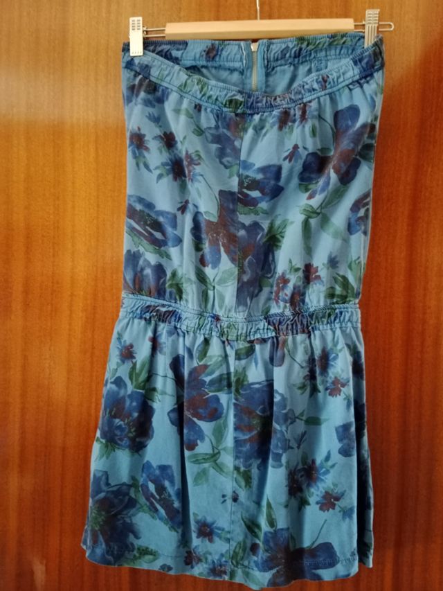 Vestido sin tirantes, Bershka
