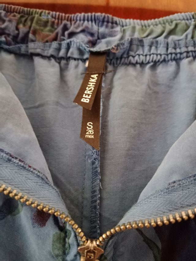 Vestido sin tirantes, Bershka
