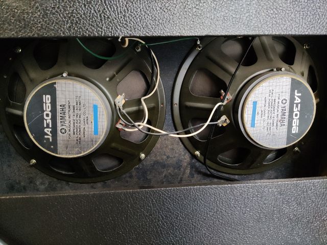 Ampli de guitarra Yamaha G100-212II