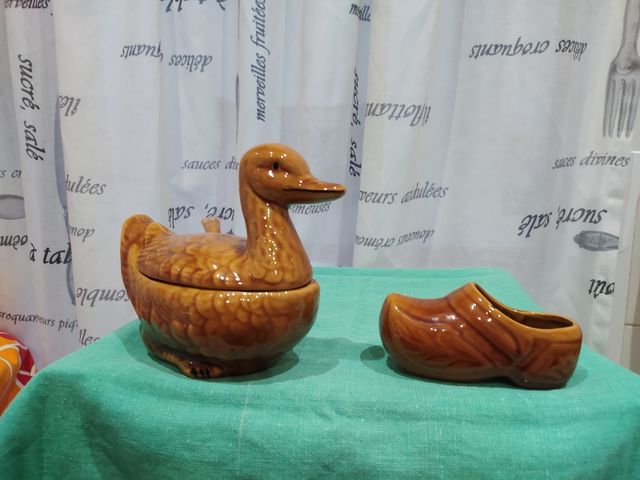 Salsera Pato y Zueco Porcelana