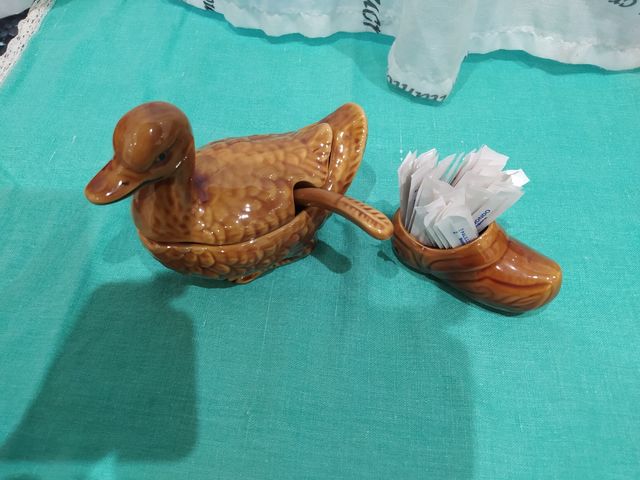 Salsera Pato y Zueco Porcelana