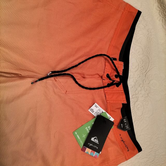 Bañador QuickSilver Talla34. Nuevo. A ESTRENAR