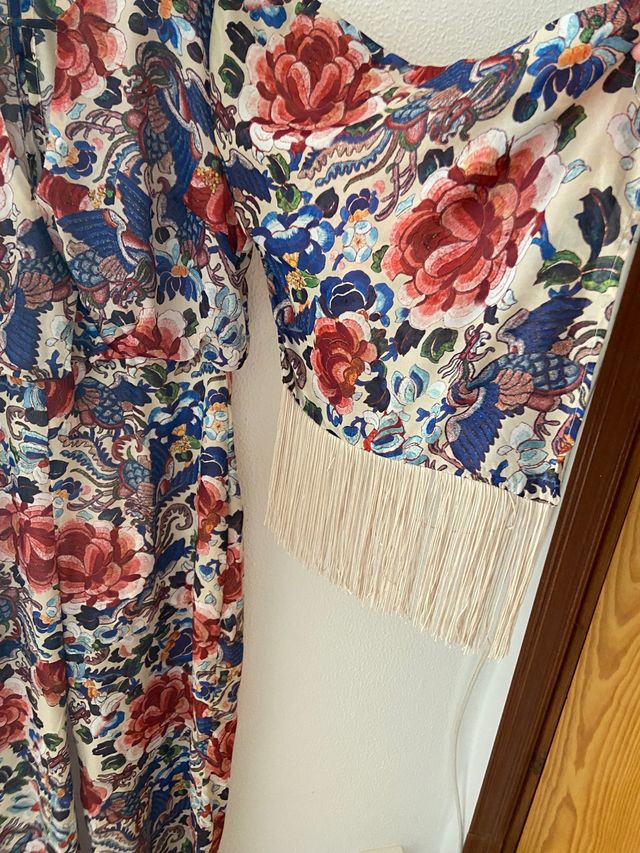 Mono estampado de flores con flecos nuevo