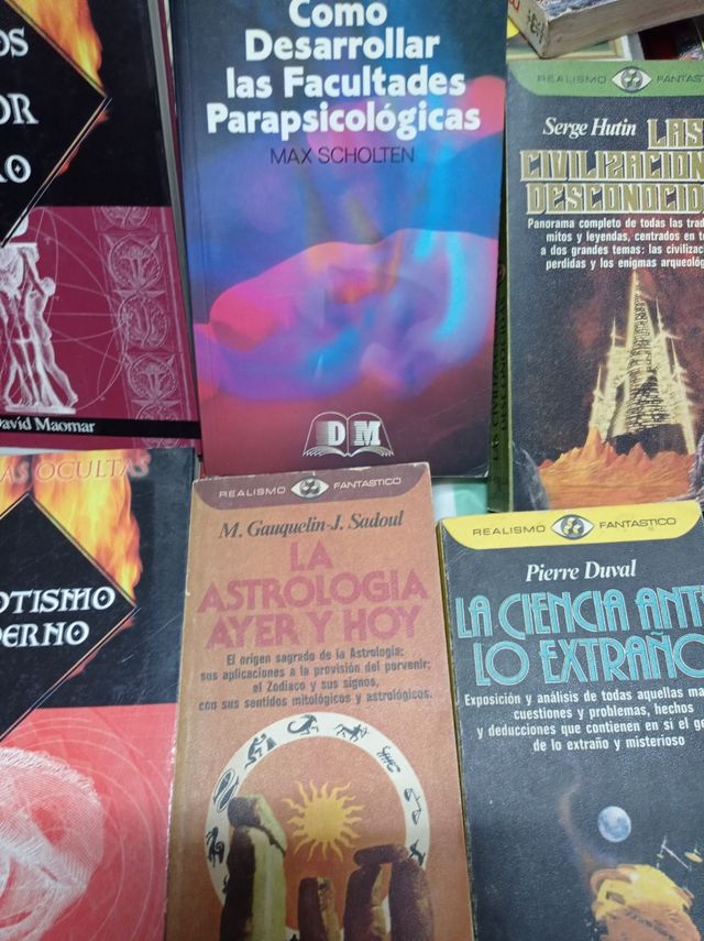 Lote 11 libros de ciencias ocultas