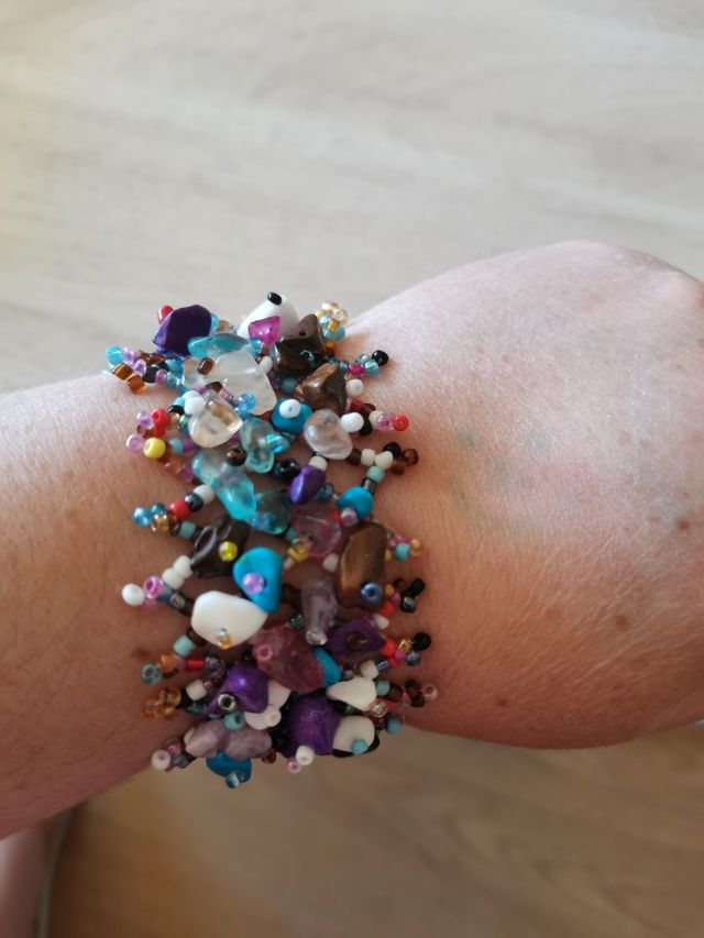 Pulsera de piedras azules