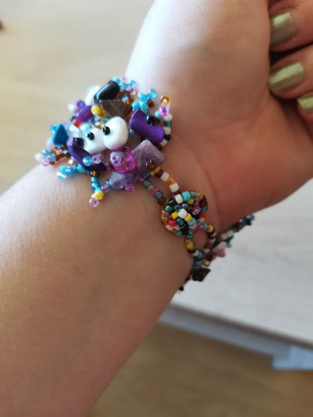 Pulsera de piedras azules