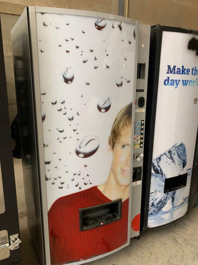 Liquidación de máquinas de refrescos