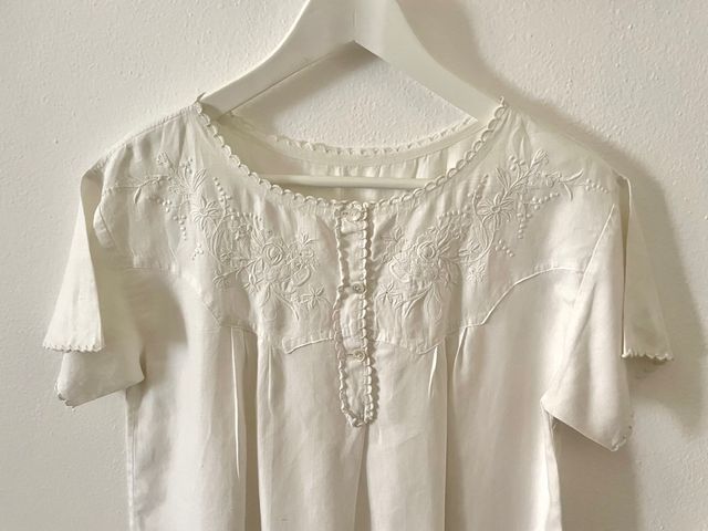 Camicetta vintage con pizzo e ricami