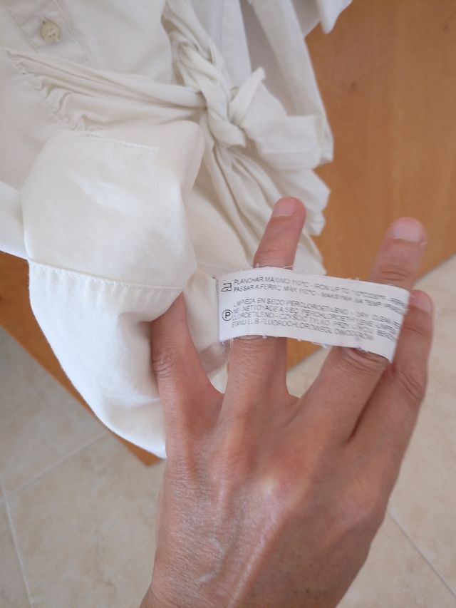 Camisa branca para trabalho ou entrevistas