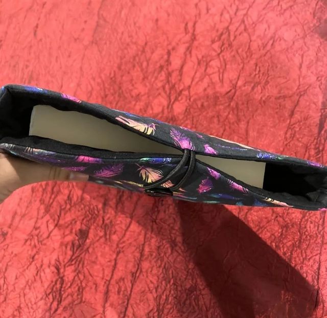 Funda de libros Plumas