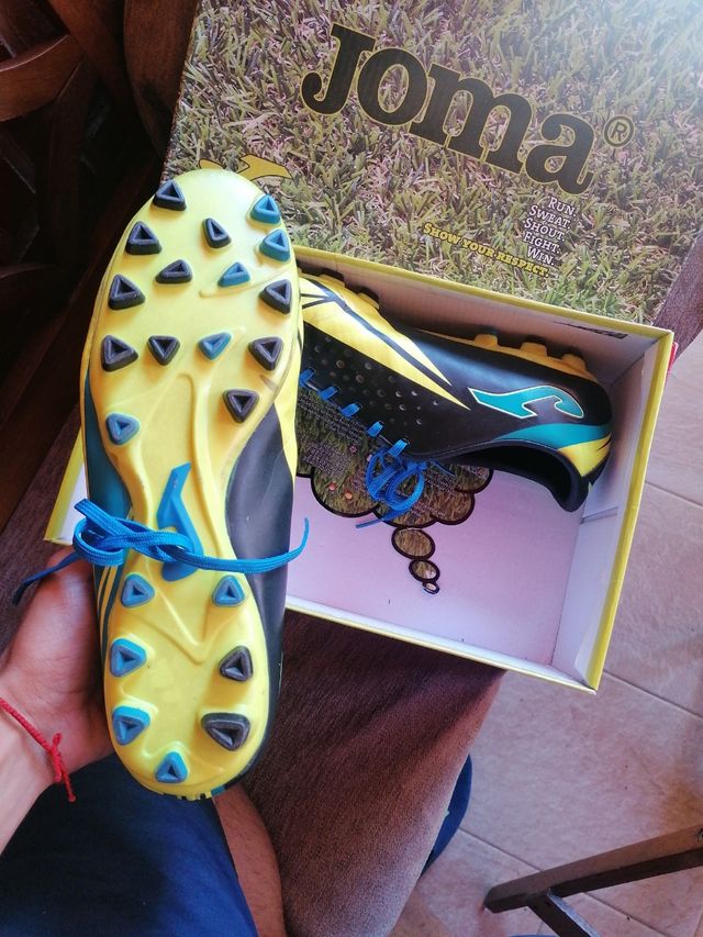 Deportivas de fútbol tacos