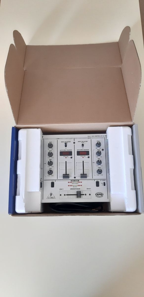 Mesa de mezclas DJX 400