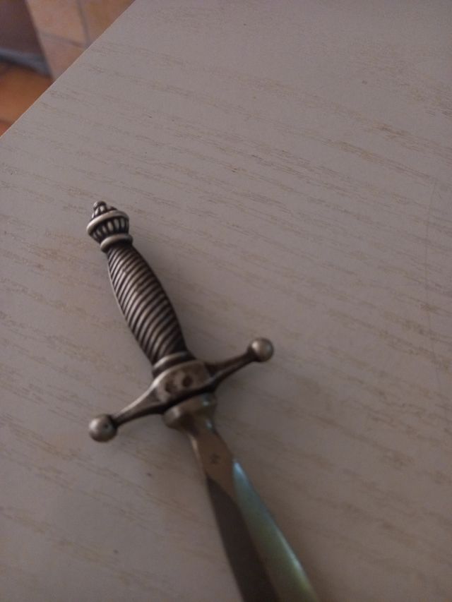 abre cartas antiguo empuñadura de Plata