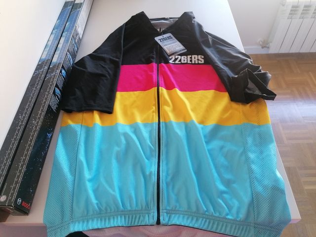 maillot ciclismo de la marca 226 ears