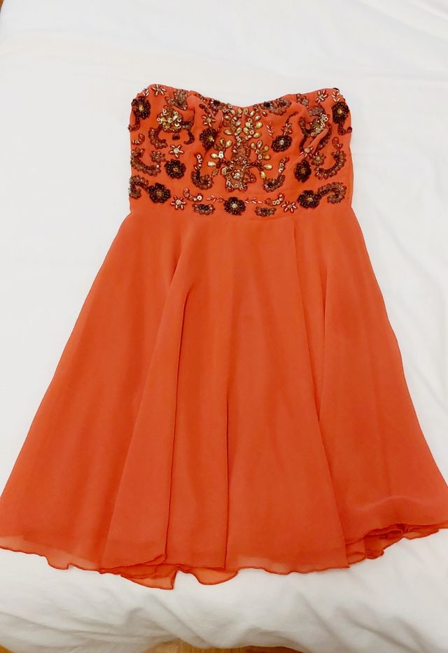 Vestido color coral