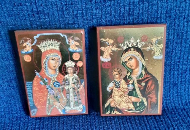 tavoli in legno con foto/