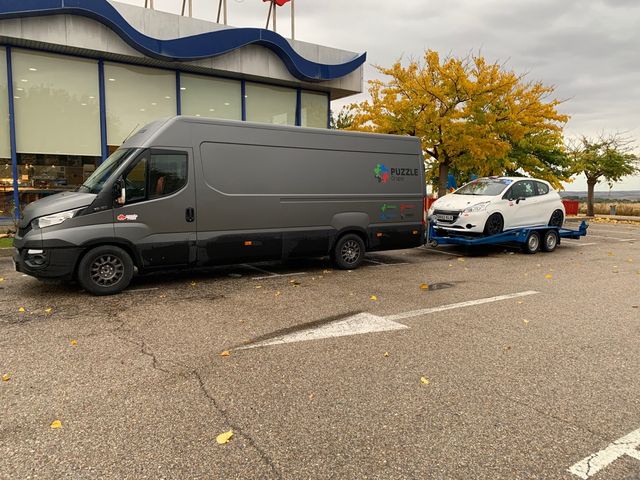 Alquilo FURGON asistencia totalmente equipado