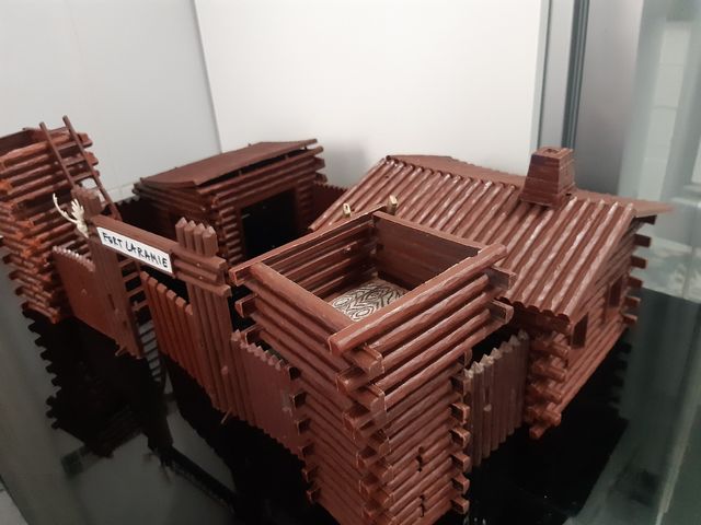 FUERTE APACHE LARAMIE AÑOS 70.