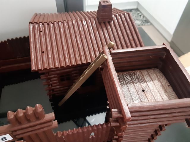 FUERTE APACHE LARAMIE AÑOS 70.