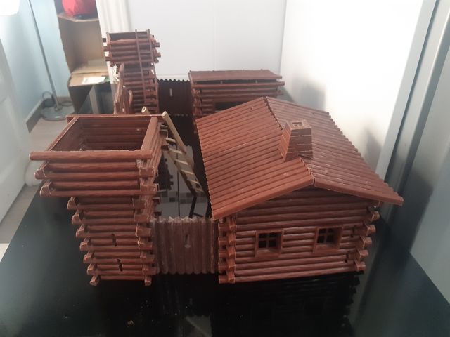 FUERTE APACHE LARAMIE AÑOS 70.