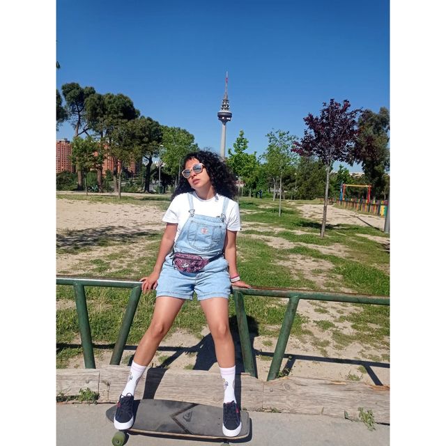 Monitora de Actividades/Animadora de shows/Niñera