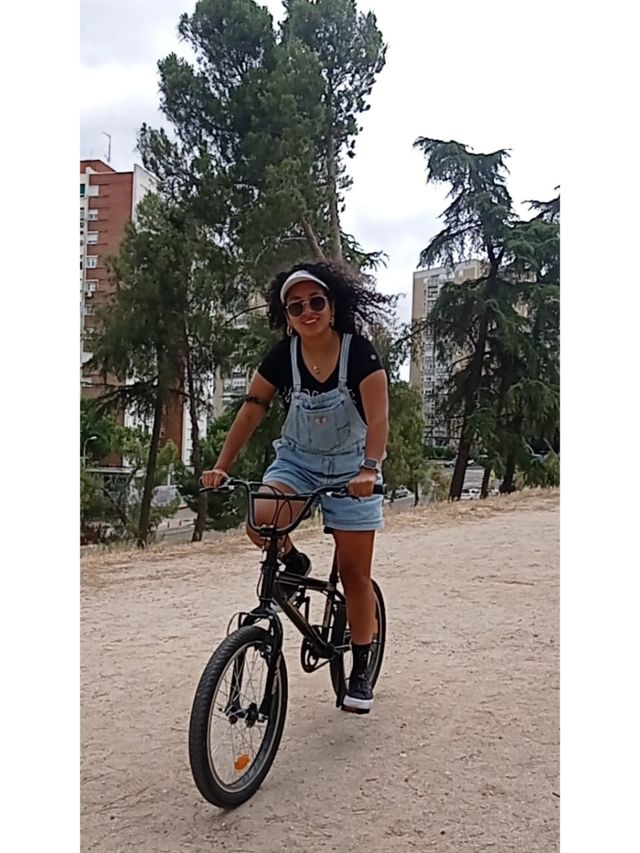 Monitora de Actividades/Animadora de shows/Niñera