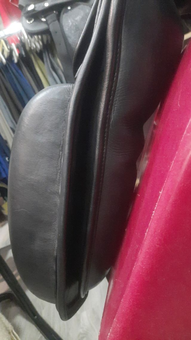 SILLA DOMA CUERO CON MULTITOPES