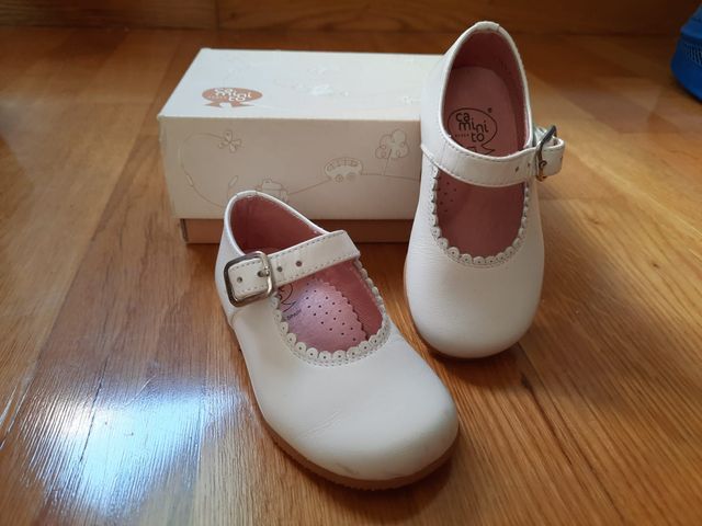 ZAPATOS DE PIEL COLOR BLANCO, TALLA 20