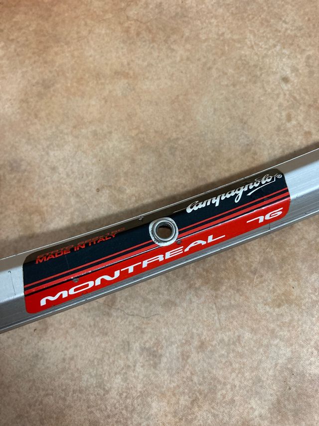 Llanta Campagnolo Montreal 76