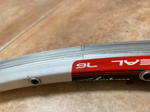 Llanta Campagnolo Montreal 76