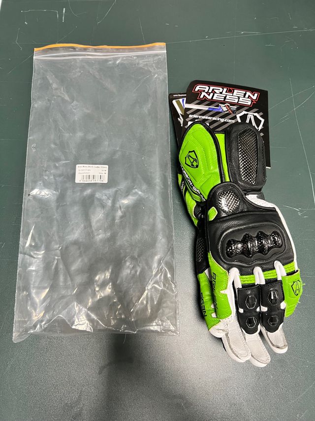 Guantes racing largos para moto