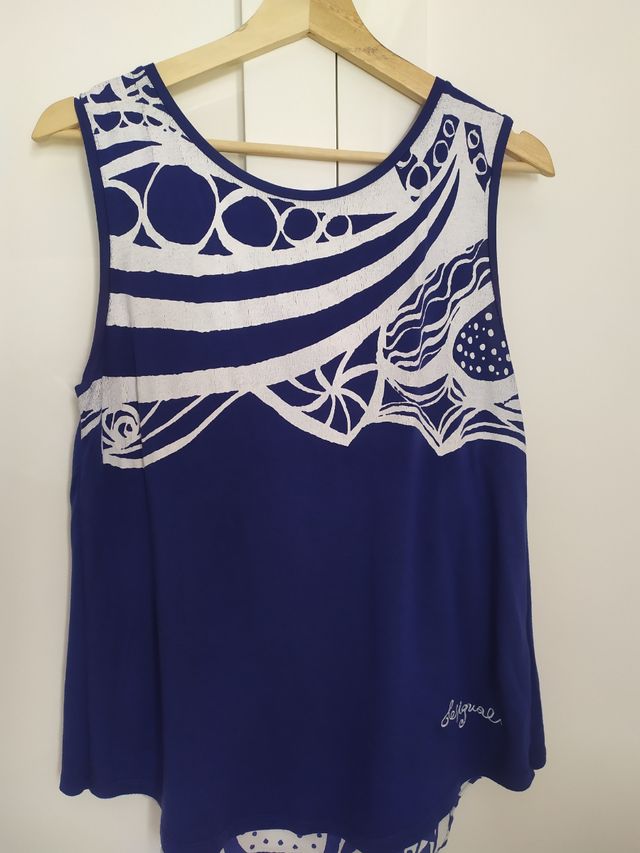 Camiseta sin mangas desigual