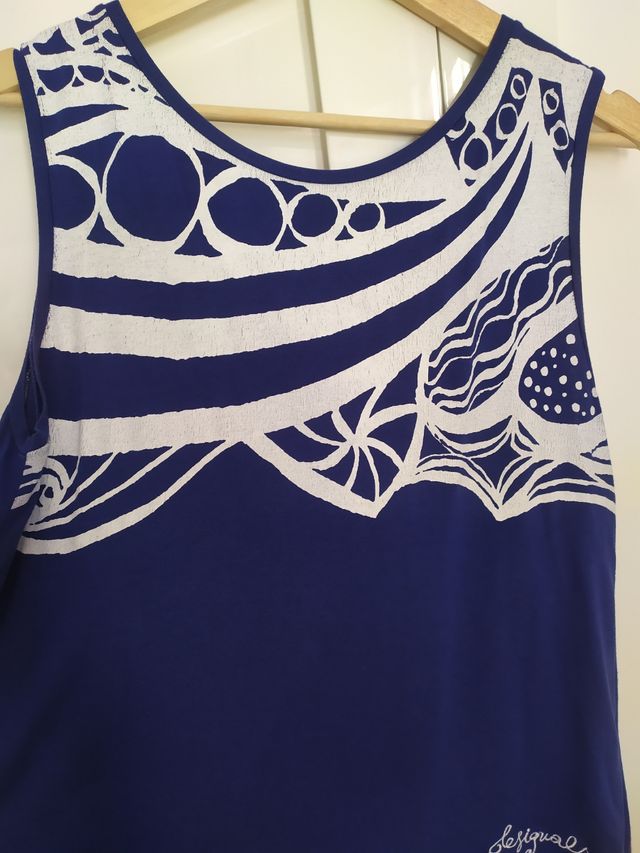 Camiseta sin mangas desigual