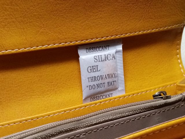 Portafoglio donna color senape