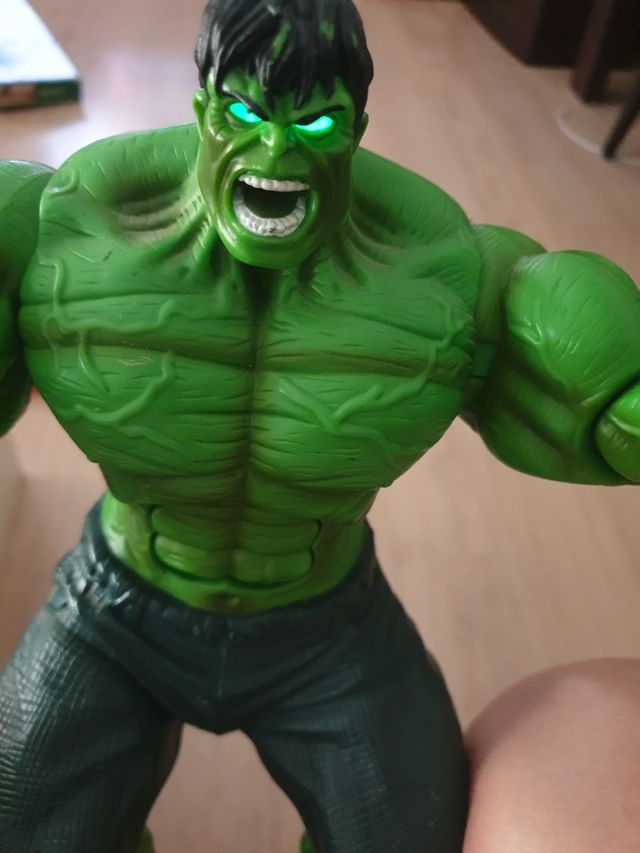 muñeco HULK