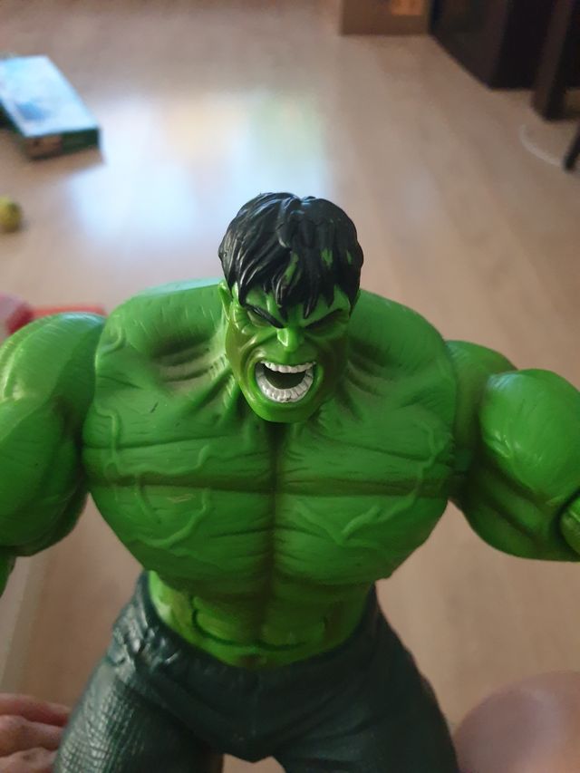 muñeco HULK