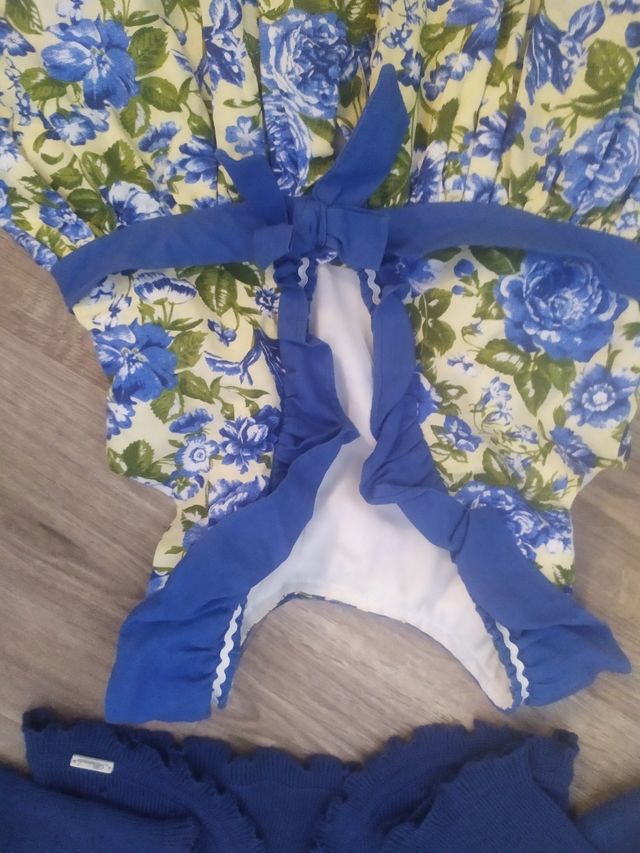 Vestido de marca Miranda 12 € y Rebeca 5 €