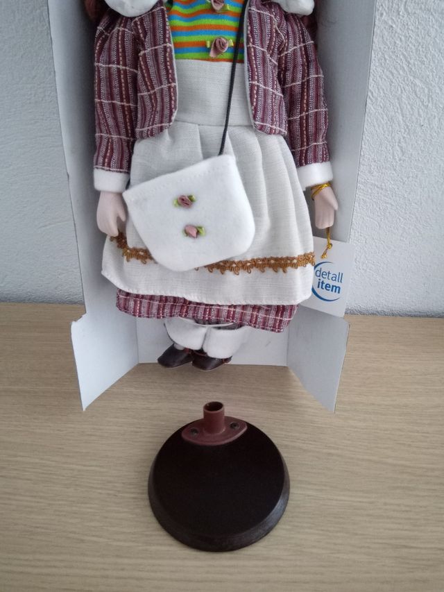 Muñeca de porcelana 40 cm