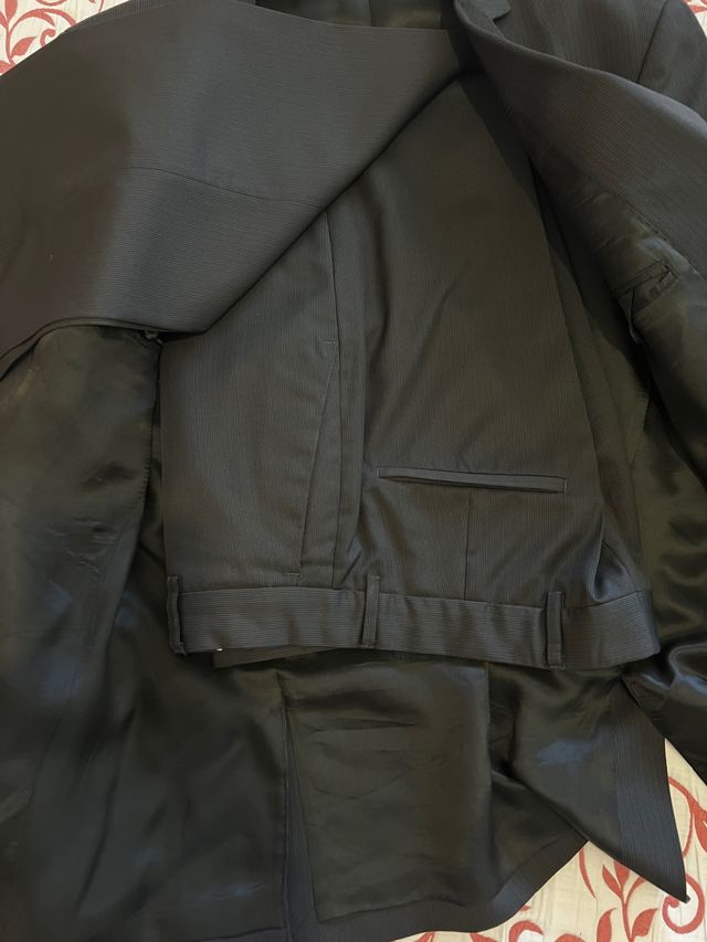 Traje Adolfo Domínguez