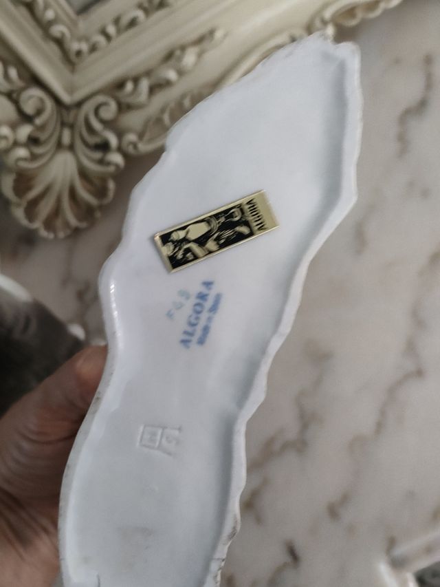 DOS PERROS DE PORCELANA DE COLECCIÓN