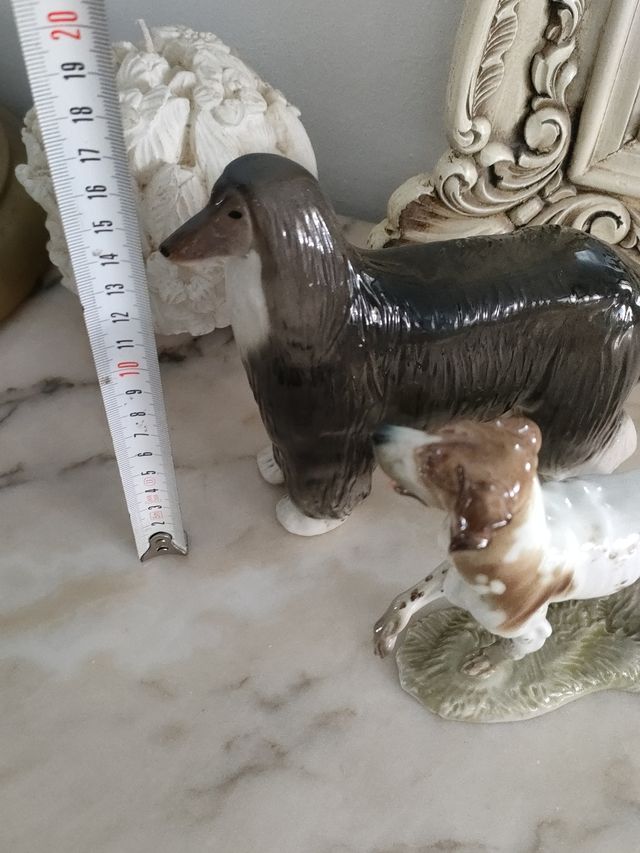 DOS PERROS DE PORCELANA DE COLECCIÓN