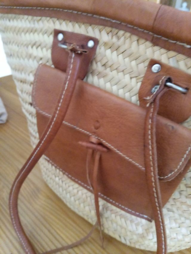 Navicella in vimini e pelle